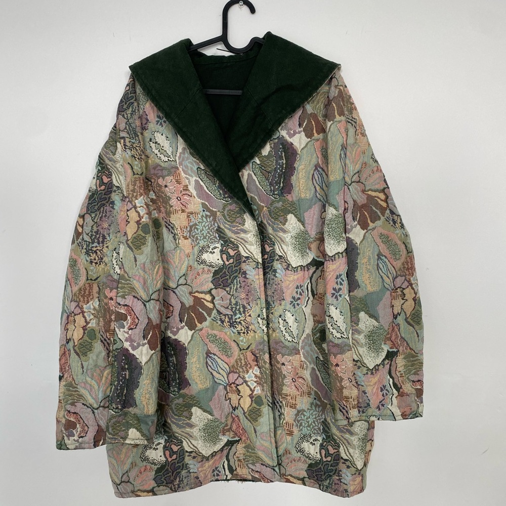 Floral Tapestry Coat with Green Collar